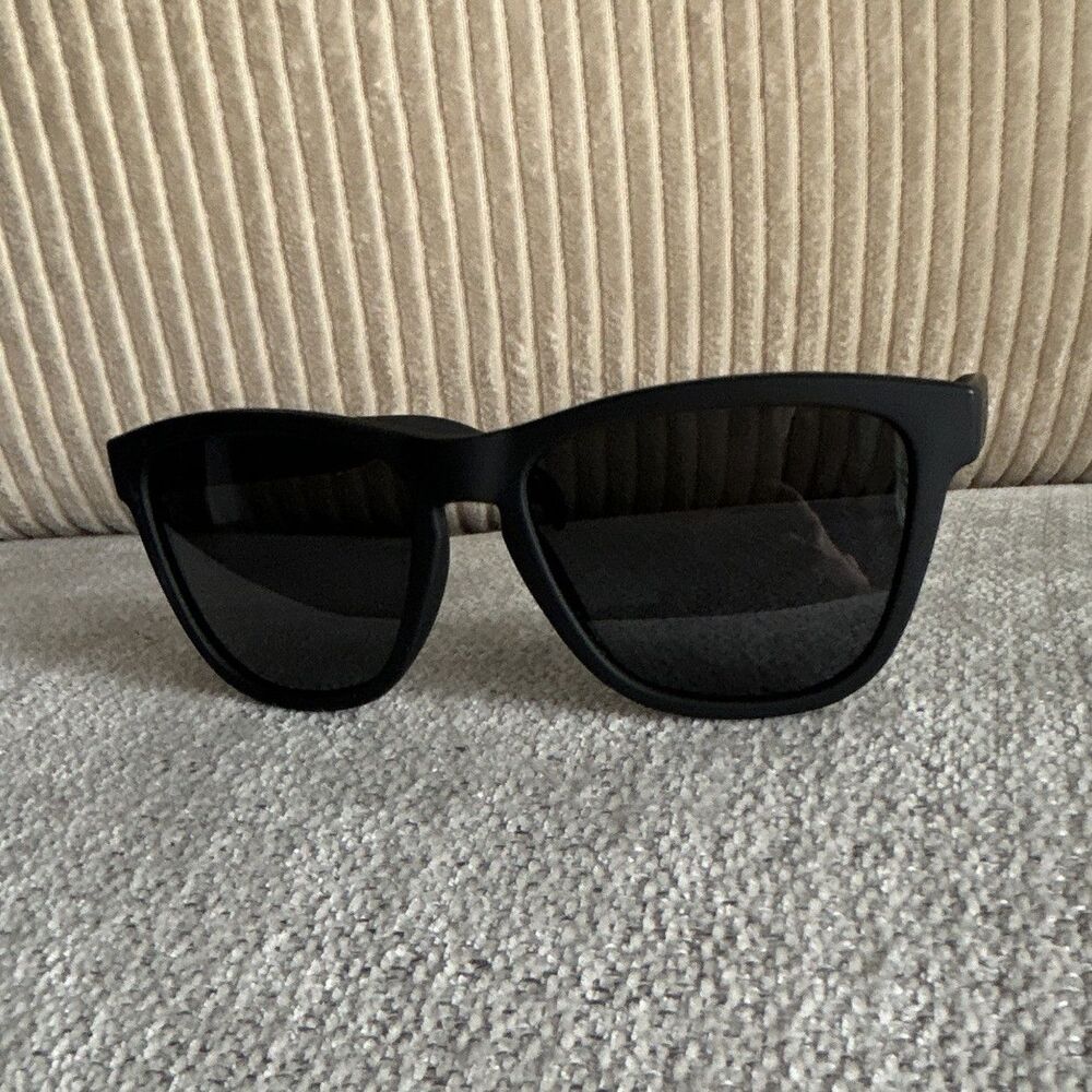 goodr Men’s A unicorn’s calamity Sunglasses Black Frame/Black Lenses used